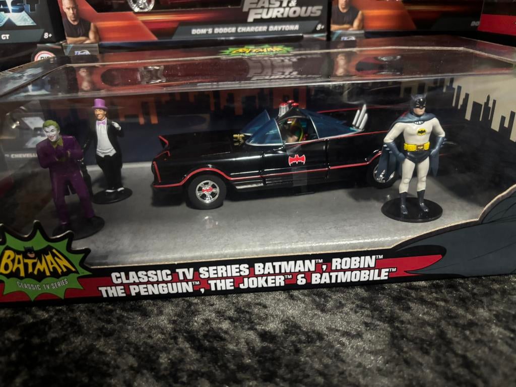 Badman film auto’s van 1/24 splinternieuw prijs stuk 30 euro, Enlèvement ou Envoi, Voiture