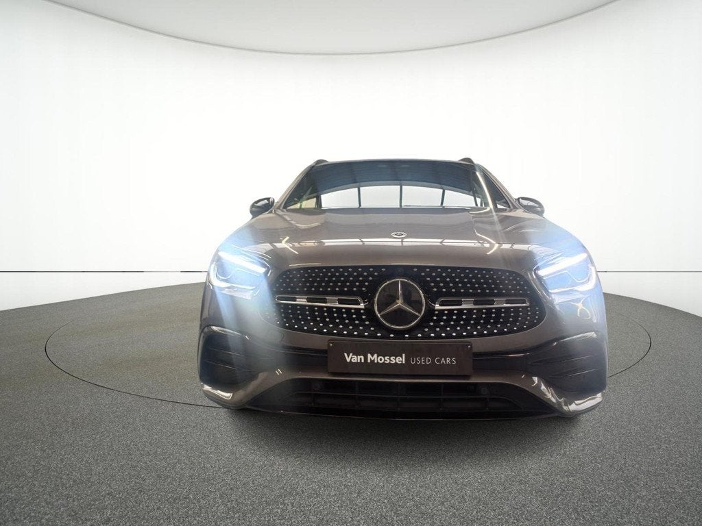Mercedes-Benz GLA 200 d + AMG LINE + TREKHAAK + CAMERA +, 144 g/km, 1800 kg, Entreprise, Entretenue par le concessionnaire
