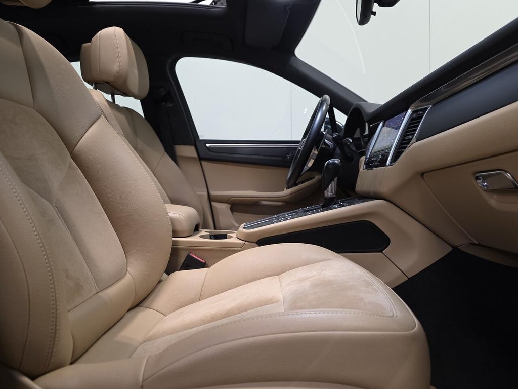 Porsche Macan 2.0 Benzine Autom. - GPS - Topstaat! 1Ste Eig!, 4 deurs, 4 cilinders, 1984 cc, 0 kg