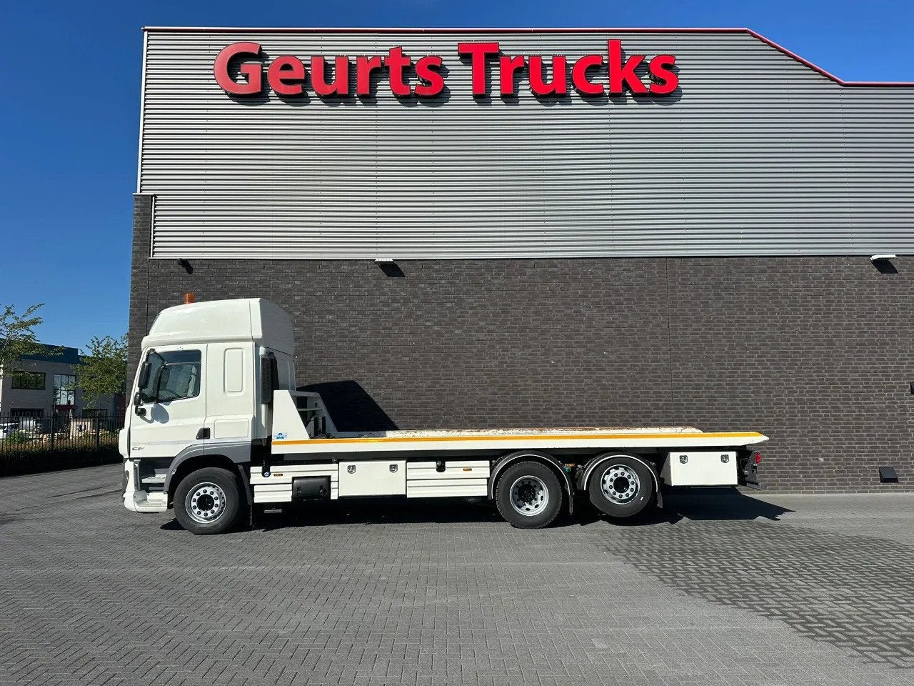DAF CF 410 6X2 M4SN3 OPRIJWAGEN / MACHINE TRANSPORTER / PLAT, Auto's, Automaat, Euro 6, 408 pk, Wit