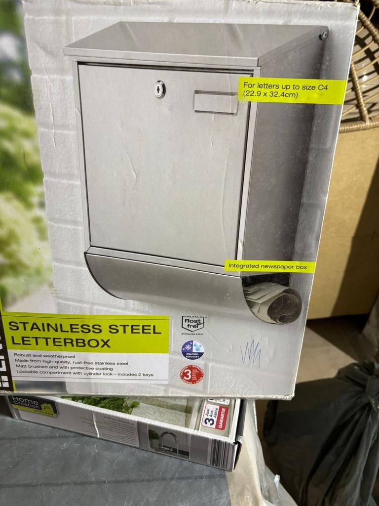 Brievenbus met krantenbox, Ophalen