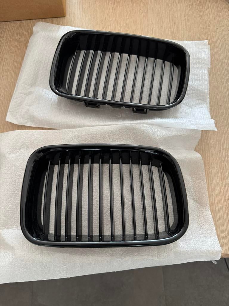 Bmw e36 grill, Motoren, Ophalen, Nieuw