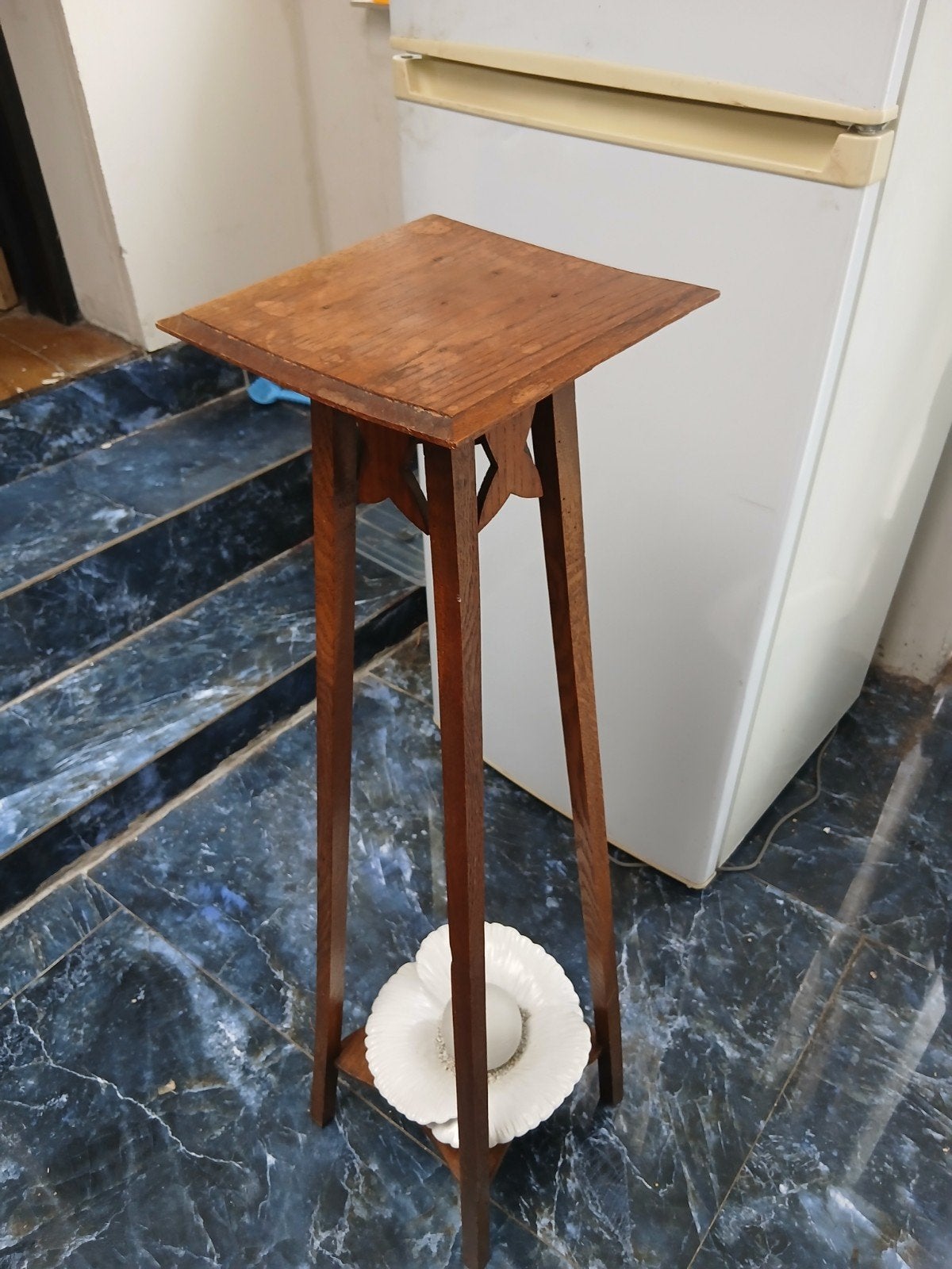 Antieke houten plantentafel / piëdestal (Art Nouveau – 102 c, Huis en Inrichting, Ophalen
