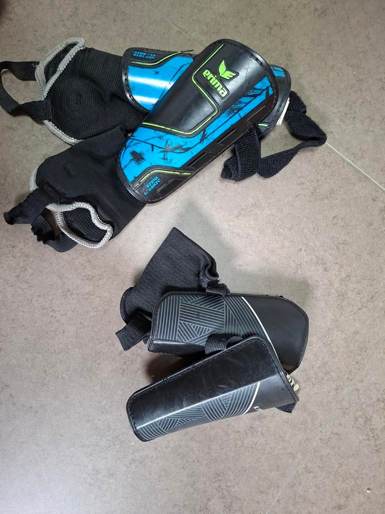 Scheenbeschermers 2 eur/ stuk, Sport en Fitness, Voetbal, Ophalen