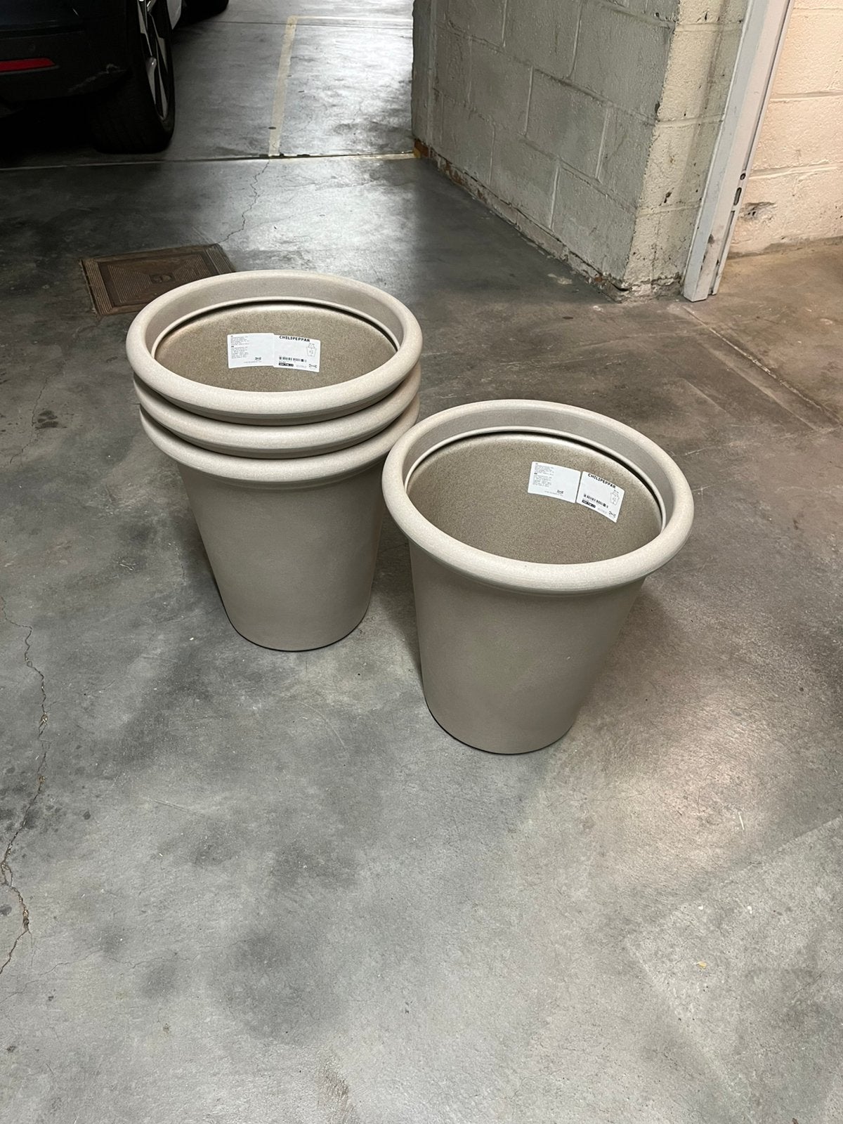 beige plastic bloembak, Ophalen