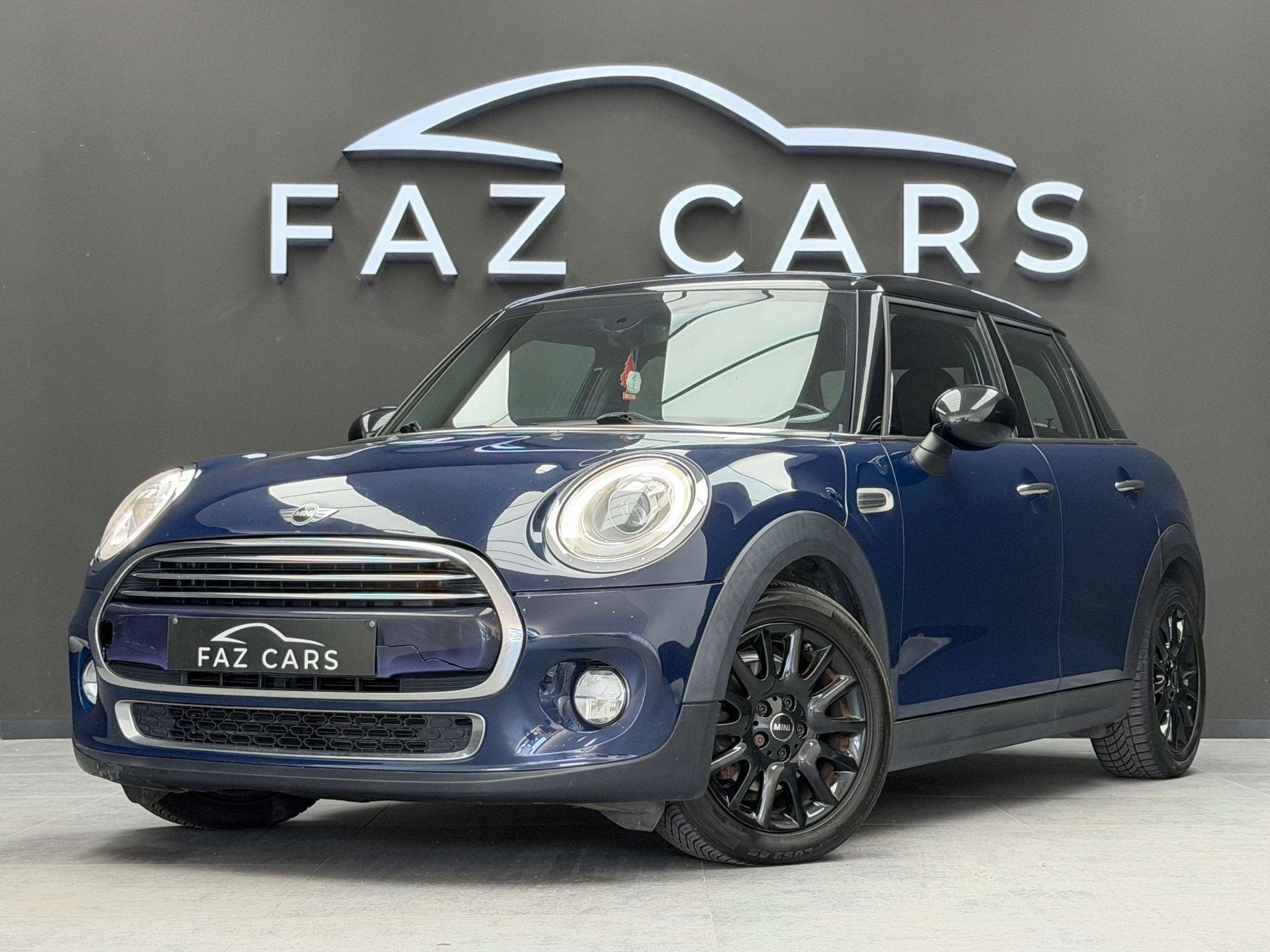 MINI Cooper D 1.5 DA Cooper * LED + AUTO + JANTES + GARANTIE, Auto's, Mini, Automaat, Gebruikt, Elektrische ramen, 116 pk