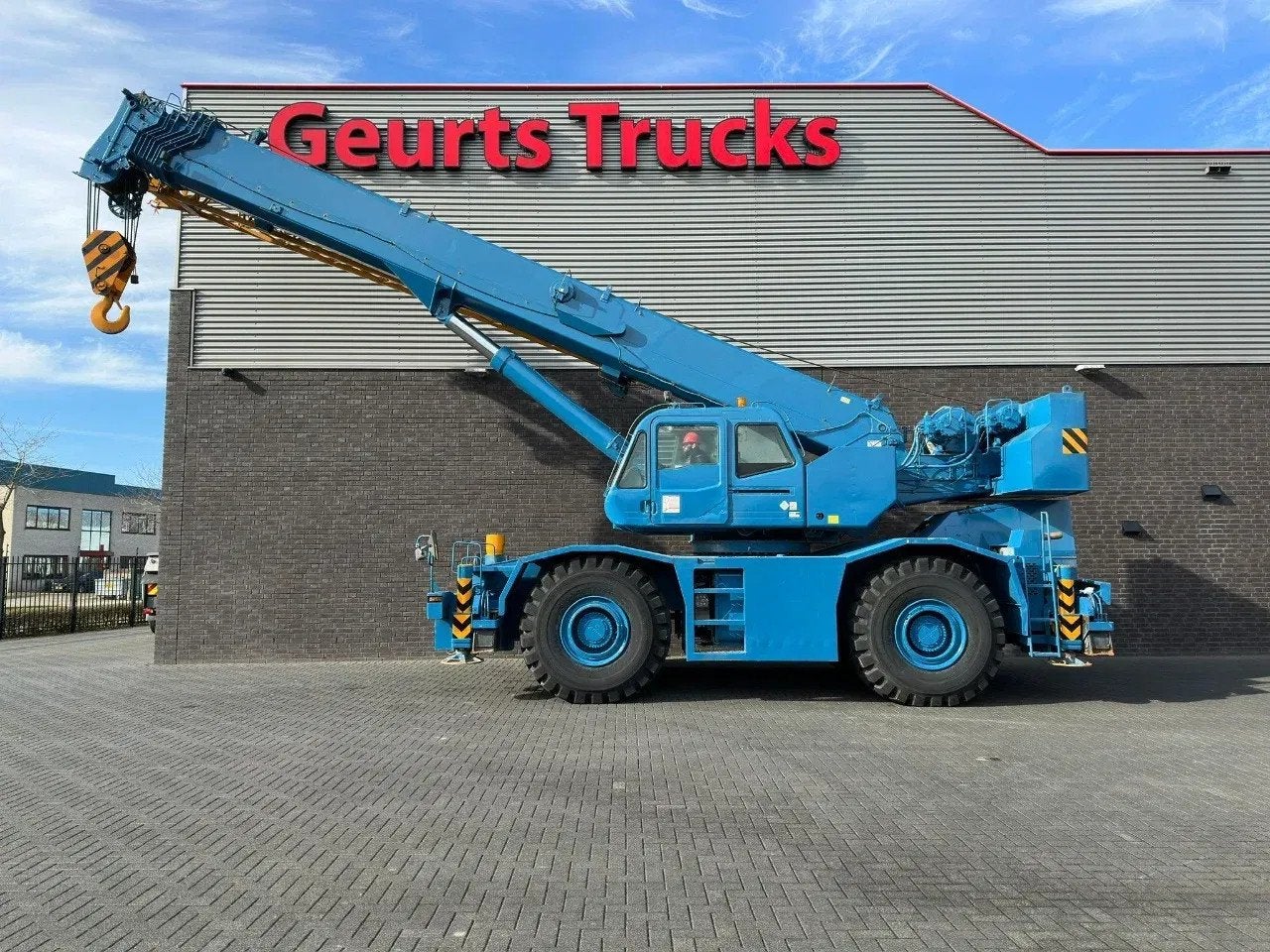 Tadano GR-700E-1-00211 + JIB ROUGH TERRAIN CRANE/RT CRANE, Articles professionnels, Machines & Construction | Grues & Excavatrices