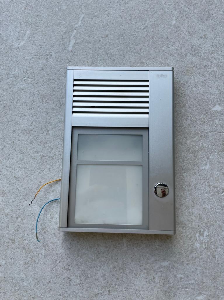 Niko parlophone aluminium poste extérieur, Maison & Meubles, Sonnettes, Enlèvement ou Envoi, Utilisé, Filaire