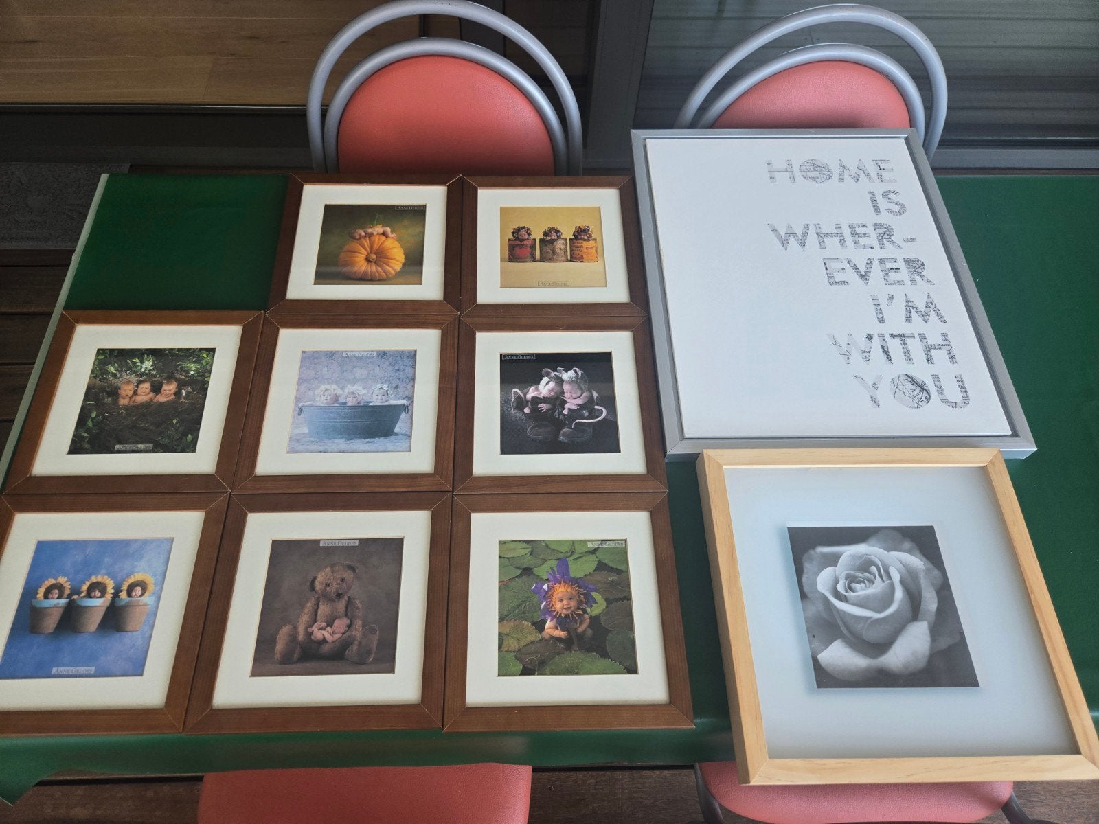 Huit magnifiques cadres pour chambres d'enfants en parfait, Enlèvement, Bois, Autres couleurs, Œuvre encadrée
