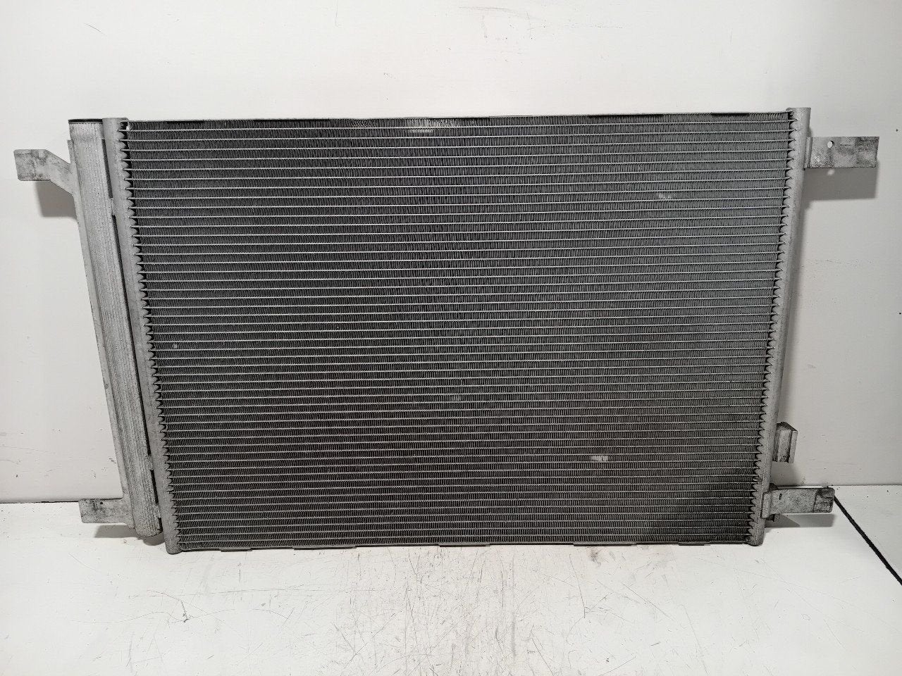 Airco radiateur Volkswagen Golf, Onderdelen@venauto.nl, Van der Ven Autorecycling B.V., Ettenseweg 76, 4706 PB Roosendaal, The Netherlands