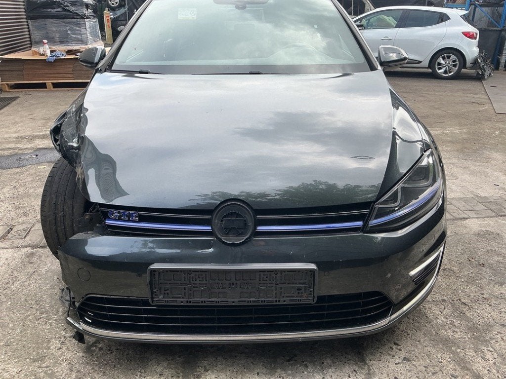 CALANDRE Volkswagen Golf VII (AUA) (|5GE853651F|), Volkswagen, Volkswagen AG, Utilisé, Kundenbetreuung@volkswagen.de