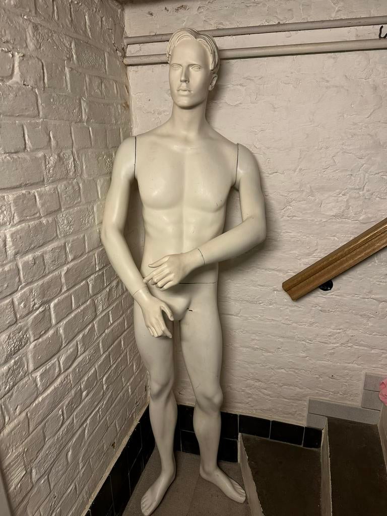 Mannequin, Ophalen