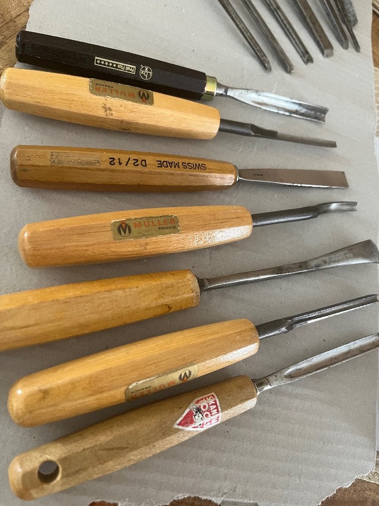 7 diverse houtsnijbeitels en gutsen, Doe-het-zelf en Bouw, Gereedschap | Handgereedschap, Verzenden, Gebruikt, Beitel, Overige merken