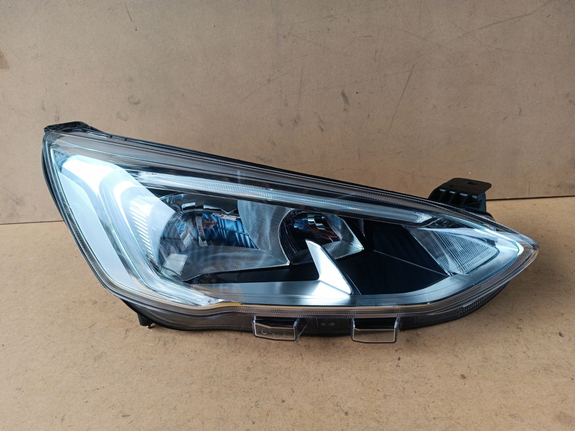Ford Focus Koplamp Rechts jX7B-13W029-AE, Gebruikt, Info@ford.com, Ford, Ford Motor Company