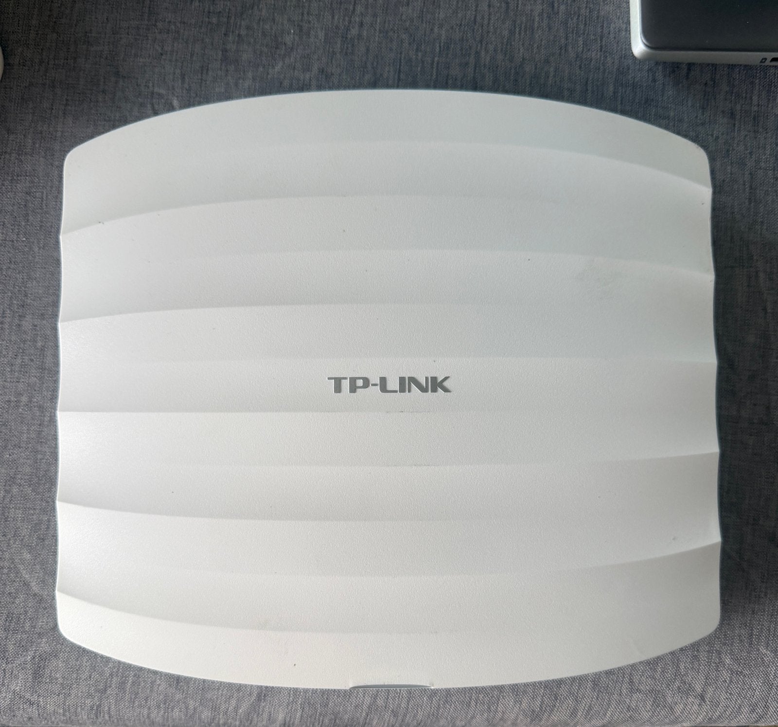 TP-link EAP330 access point, Ophalen of Verzenden, Zo goed als nieuw