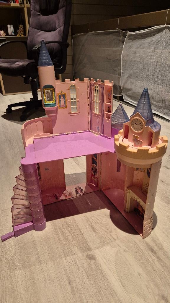 Barbie Rapunzel kasteel, Kinderen en Baby's, Speelgoed | Poppen, Ophalen, Gebruikt, Barbie