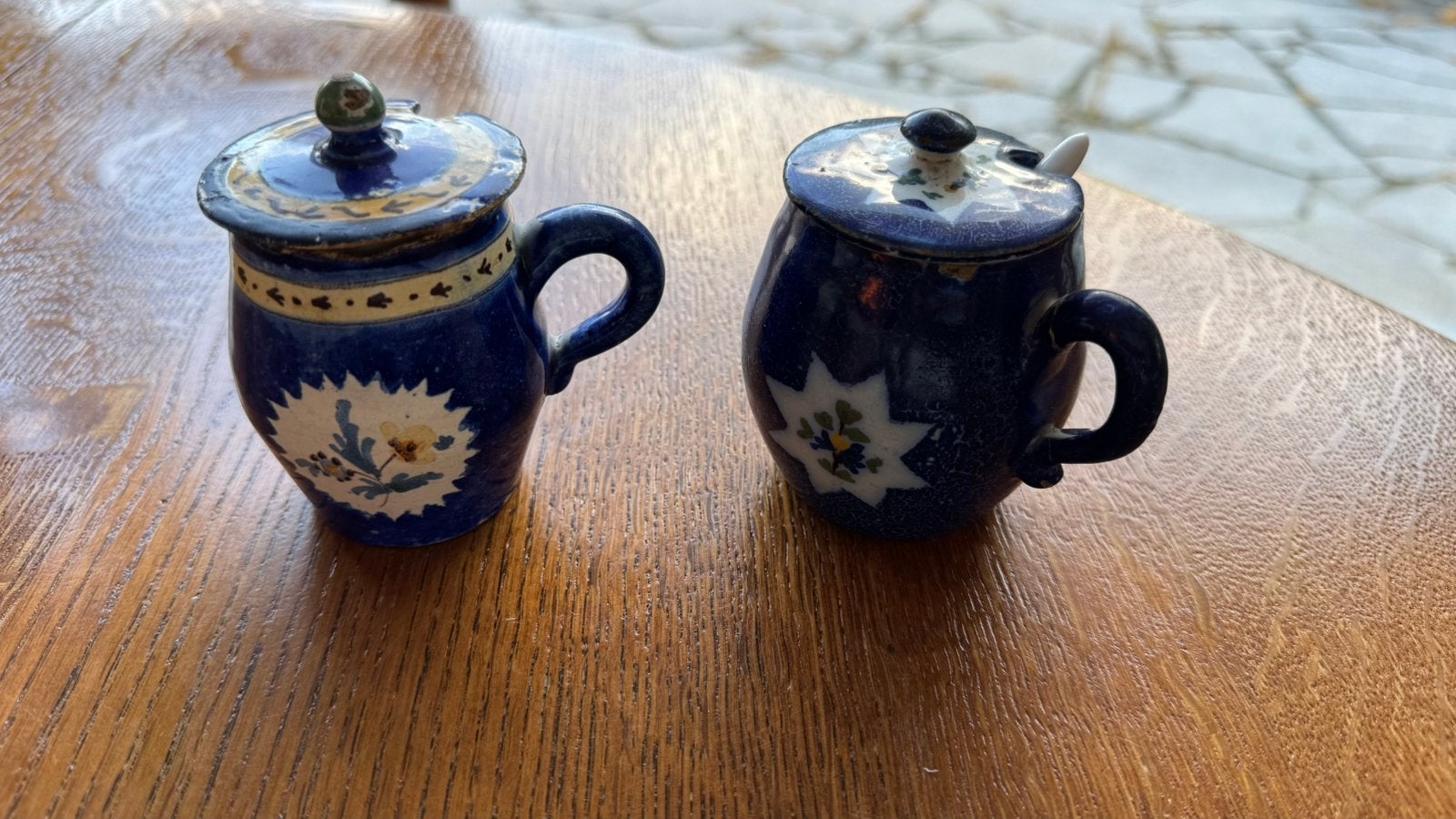 Paire de pots à moutarde porcelaine Vieux Bruxelles 19e, Antiek en Kunst, Antiek | Keramiek en Aardewerk, Ophalen