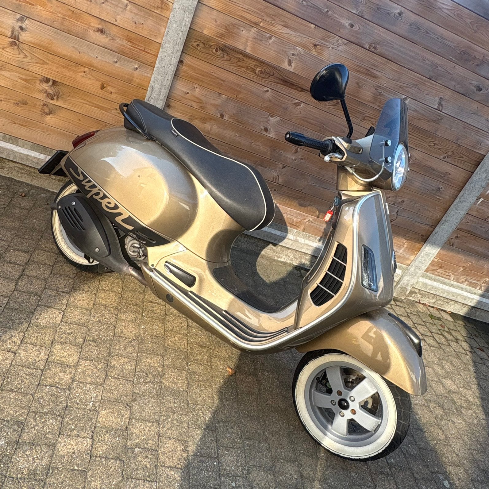 Vespa GTS 125cc, Ophalen, Zo goed als nieuw
