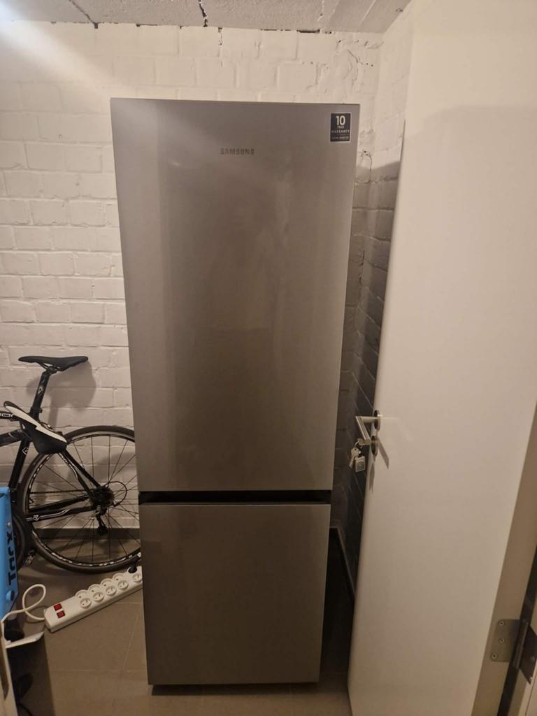 Samsung Koelkast met diepvries RB34C600CSA, Elektronische apparatuur, Koelkasten en IJskasten, Ophalen, 200 liter of meer, Met aparte vriezer