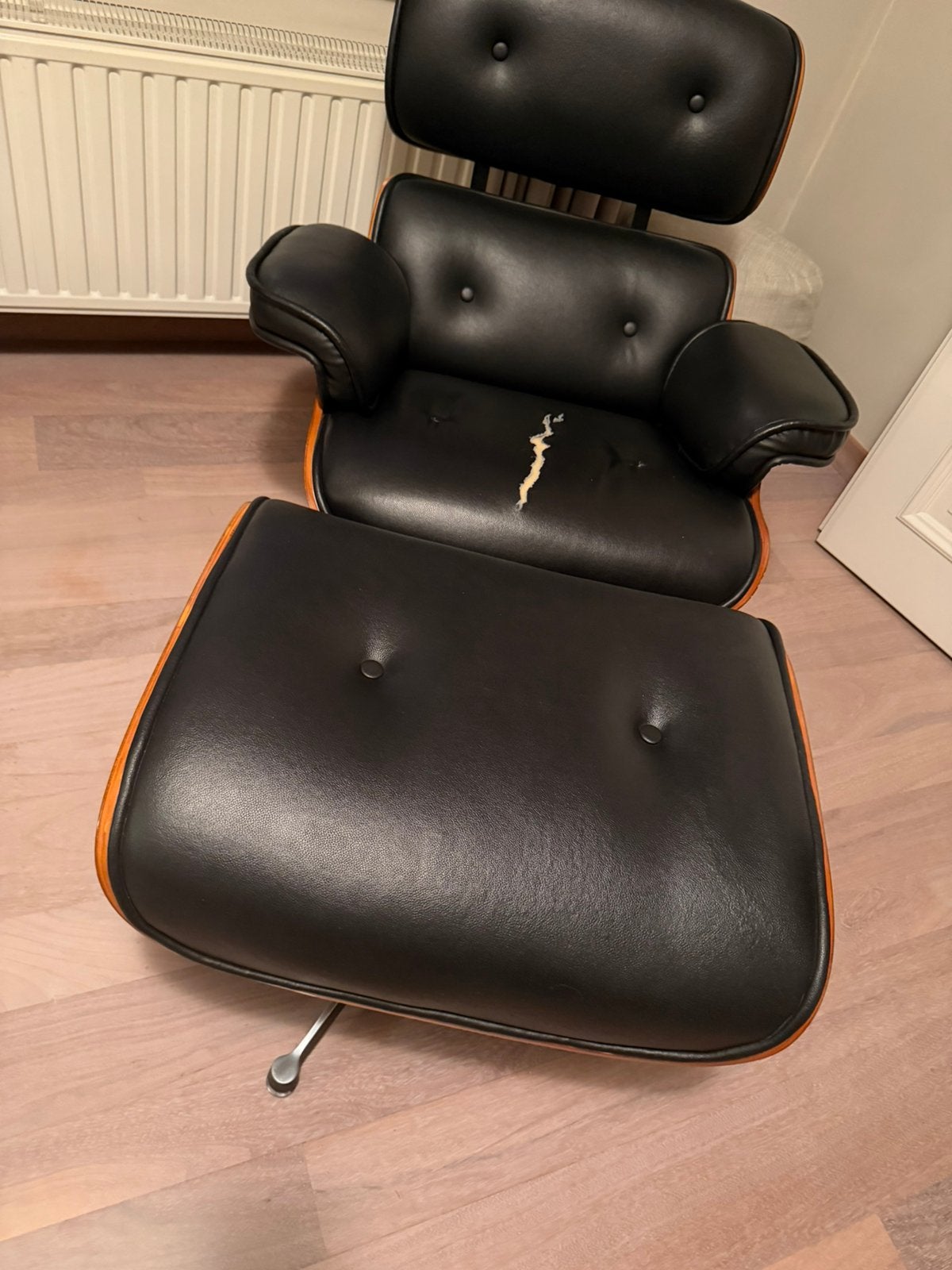 Eames longchair met ottoman, Enlèvement, Utilisé