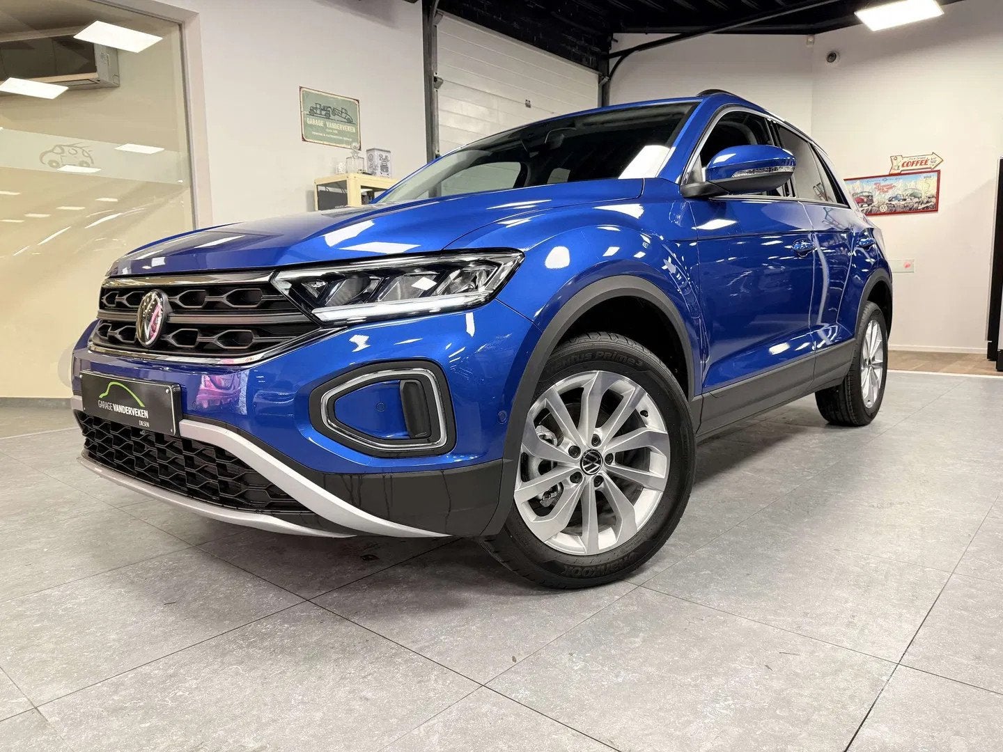 Volkswagen T-Roc T-Roc 1.5 TSI * 30 years edition * NEW CAR, Auto's, Automaat, Stof, 1498 cc, 4 cilinders