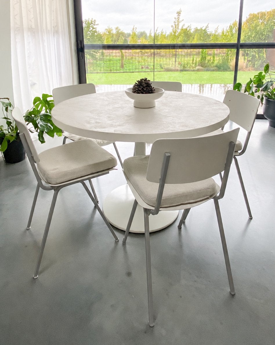 5 chaises d'école uniques, Maison & Meubles, Enlèvement, Utilisé, Blanc, Cinq, Six Chaises ou plus