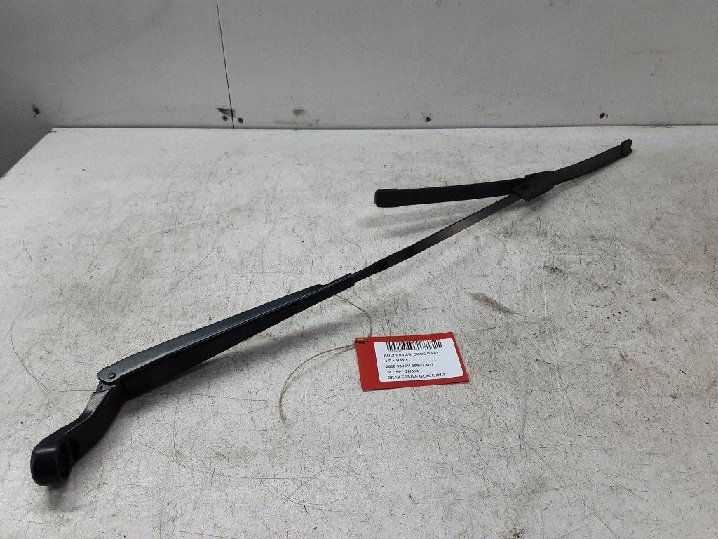 BRAS ESSUIE-GLACE AVANT DROIT Audi RS 3 Sportback (8YA), Mevr. I. Hauben, Audi, Utilisé, Rue de l'Espoir 34 34
4030  GRIVEGNÉE, BE