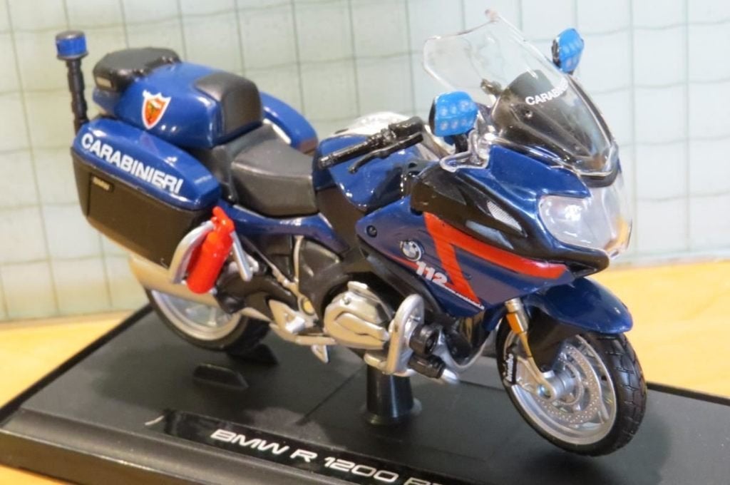 BMW R1200 RT-P R1200RT Carabinieri 1:18 maisto, Ophalen of Verzenden, Nieuw, Motor, Maisto