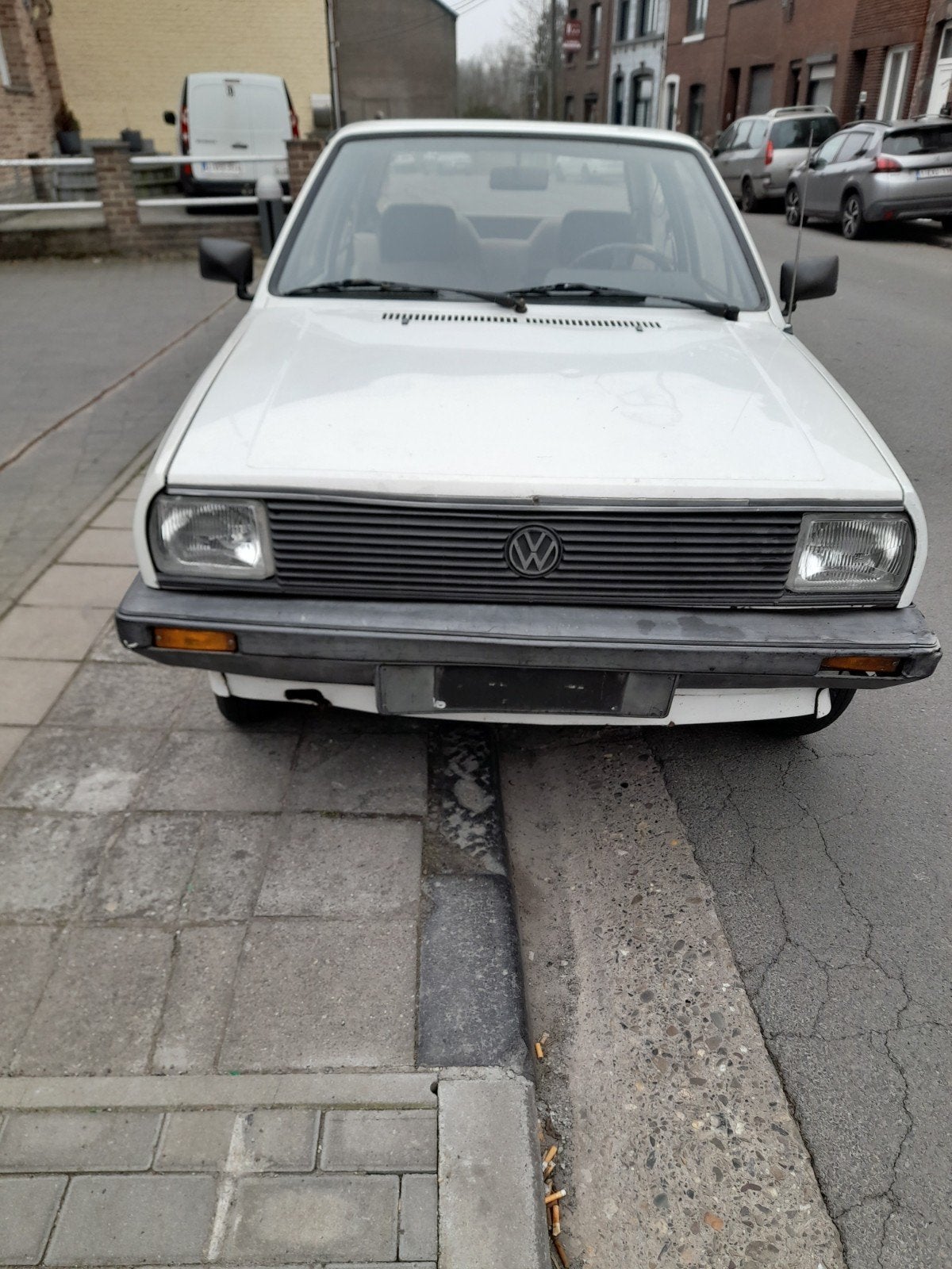 vw polo10 essence ancêtre 1984 30000km roule toujours bon et, Auto's, Volkswagen, Wit, 44 kW, Particulier