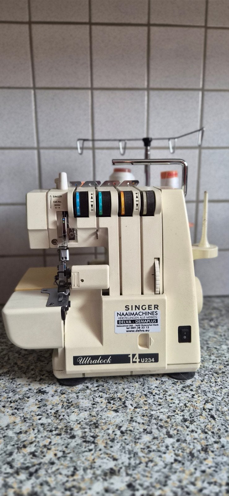 Singer overlock ultralock 14u234, Hobby en Vrije tijd, Naaimachines en Toebehoren, Ophalen, Naaimachine, Singer