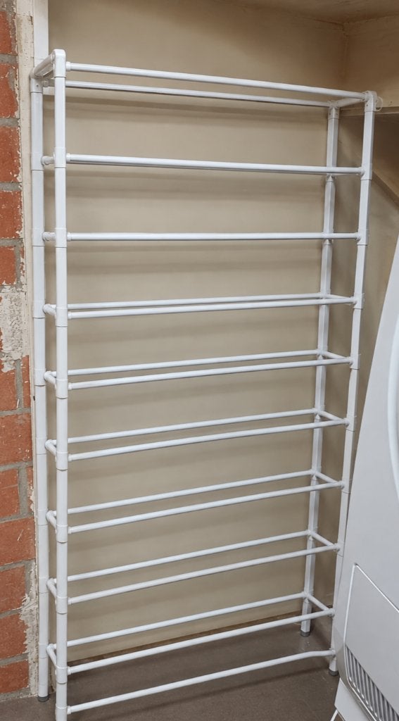2 Schoenenrekken aan muur te bevestigen, Ophalen