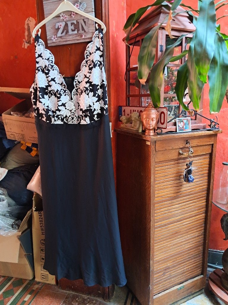Robe de soire ou cérémonie neuf 52 /54, Enlèvement, Neuf, Taille 46/48 (XL) ou plus grande, Noir