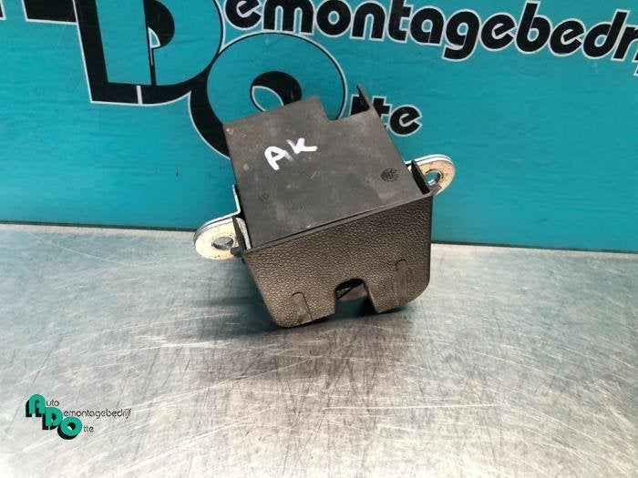 Mécanique de verrouillage hayon d'un Volkswagen Golf, Autos : Pièces & Accessoires, Volkswagen, -, 3 mois de garantie, Utilisé