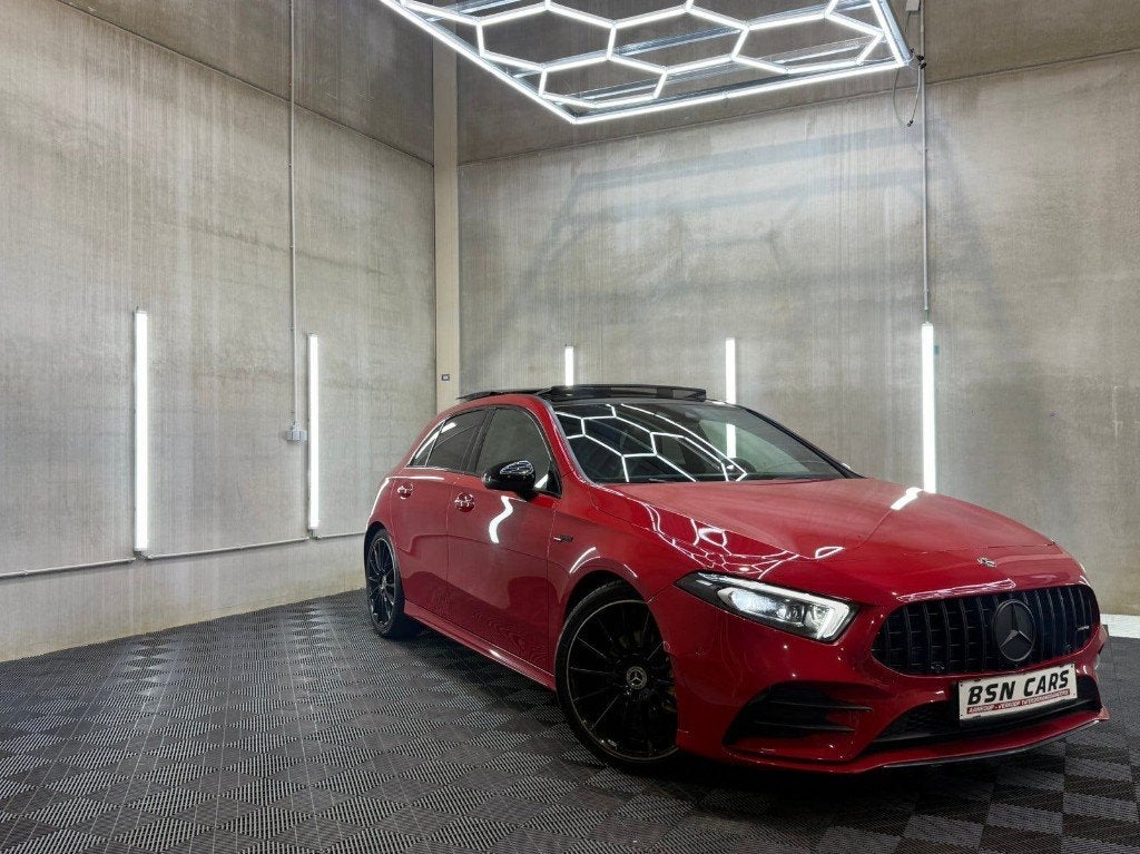 MERCEDES-BENZ A180D/A35 LOOK/PANO/MEMORY/SFEER/CARPLAY/GRNTI, Autos, Rouge, Achat, Euro 6, Entreprise