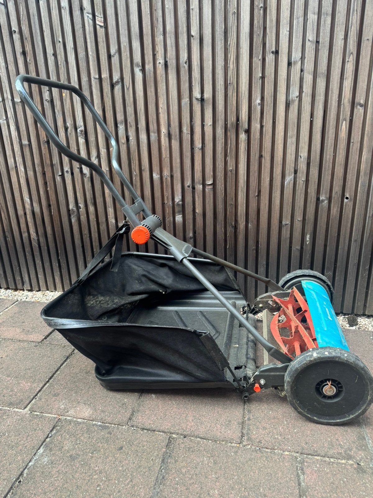 Gardena handduwmaaier met opvangbak, Jardin & Terrasse, Tondeuses à gazon, Enlèvement ou Envoi, Tondeuses à gazon manuelles, 50 cm ou plus