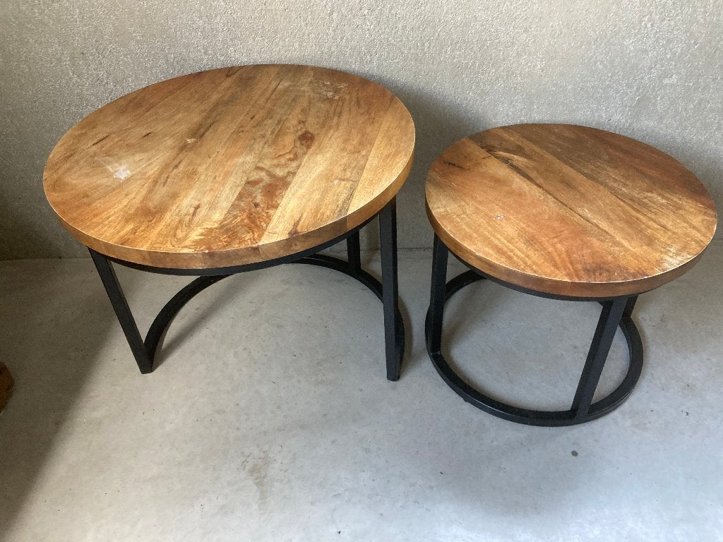 2 ronde teak houten salontafels., Enlèvement, Utilisé, Teck