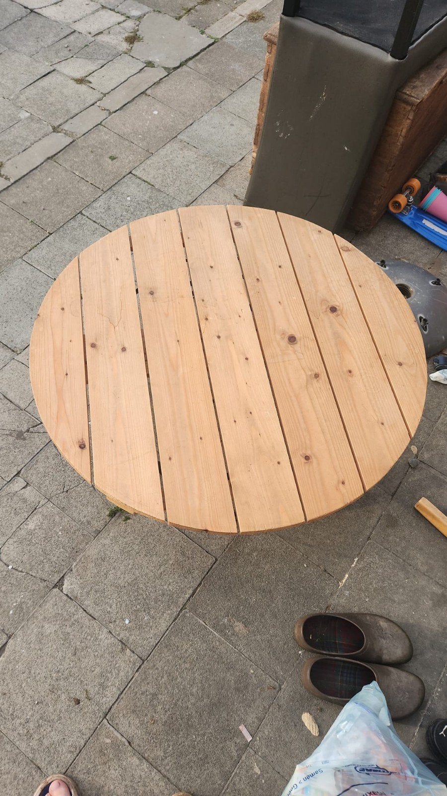 salon tafel, Enlèvement
