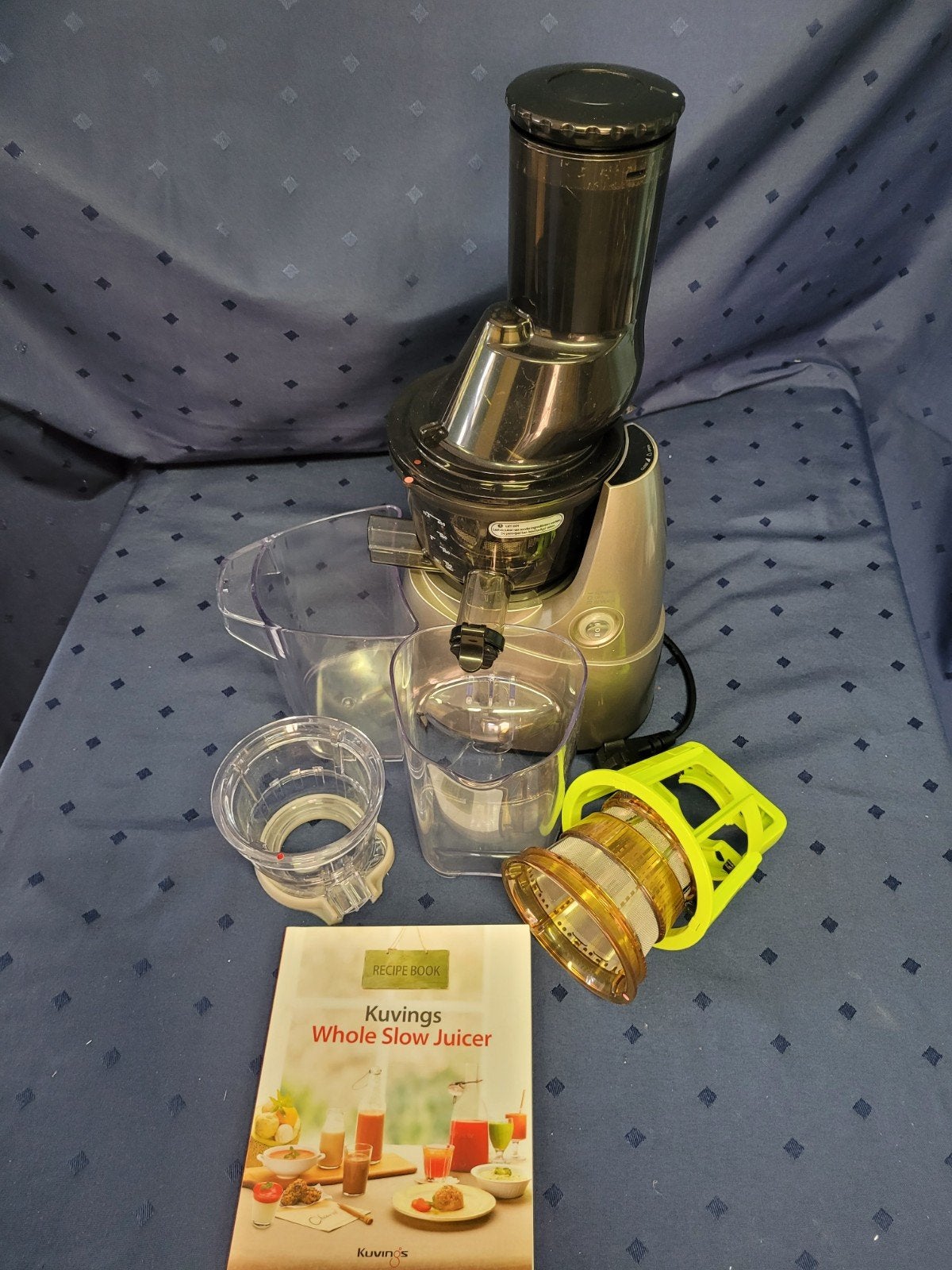 Whole slow juicer, Elektronische apparatuur, Ophalen, Zo goed als nieuw, Elektrisch, Slowjuicer