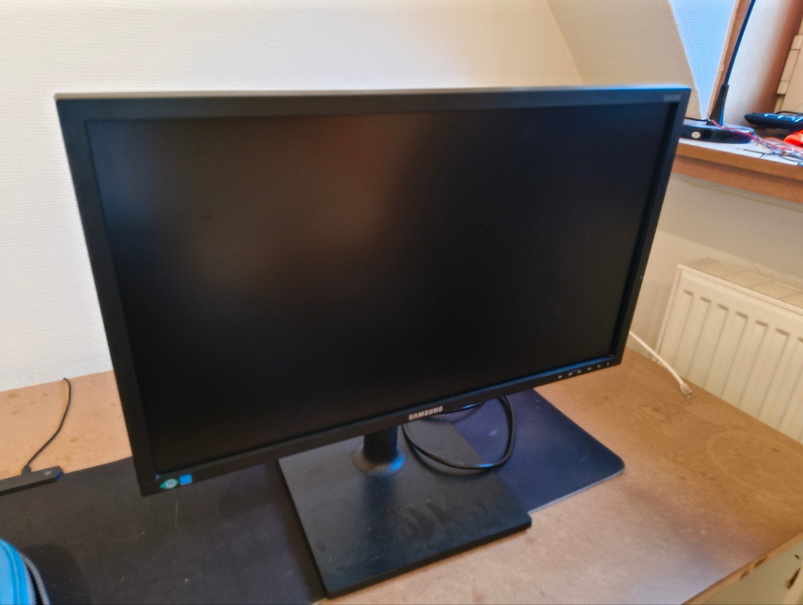 pc scherm samsung, Ophalen, In hoogte verstelbaar, Zo goed als nieuw, Samsung