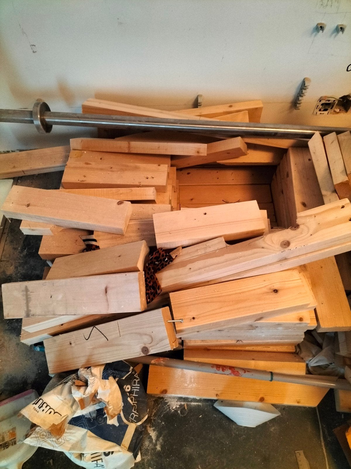chute de bois sls 38x89, Bricolage & Construction, Pin