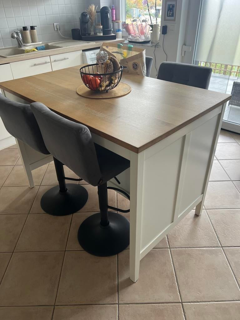 Table avec chaise haute, Ophalen, Zo goed als nieuw