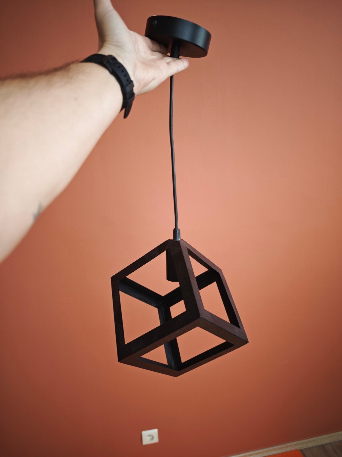 Hanglamp uit alu, Ophalen