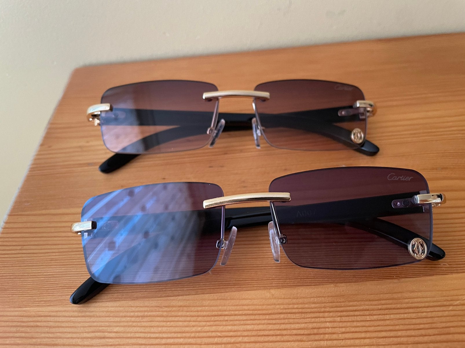 Lunette cartier avec fond bleu et mauve, Enlèvement ou Envoi, Neuf, Bleu, Lunettes de soleil