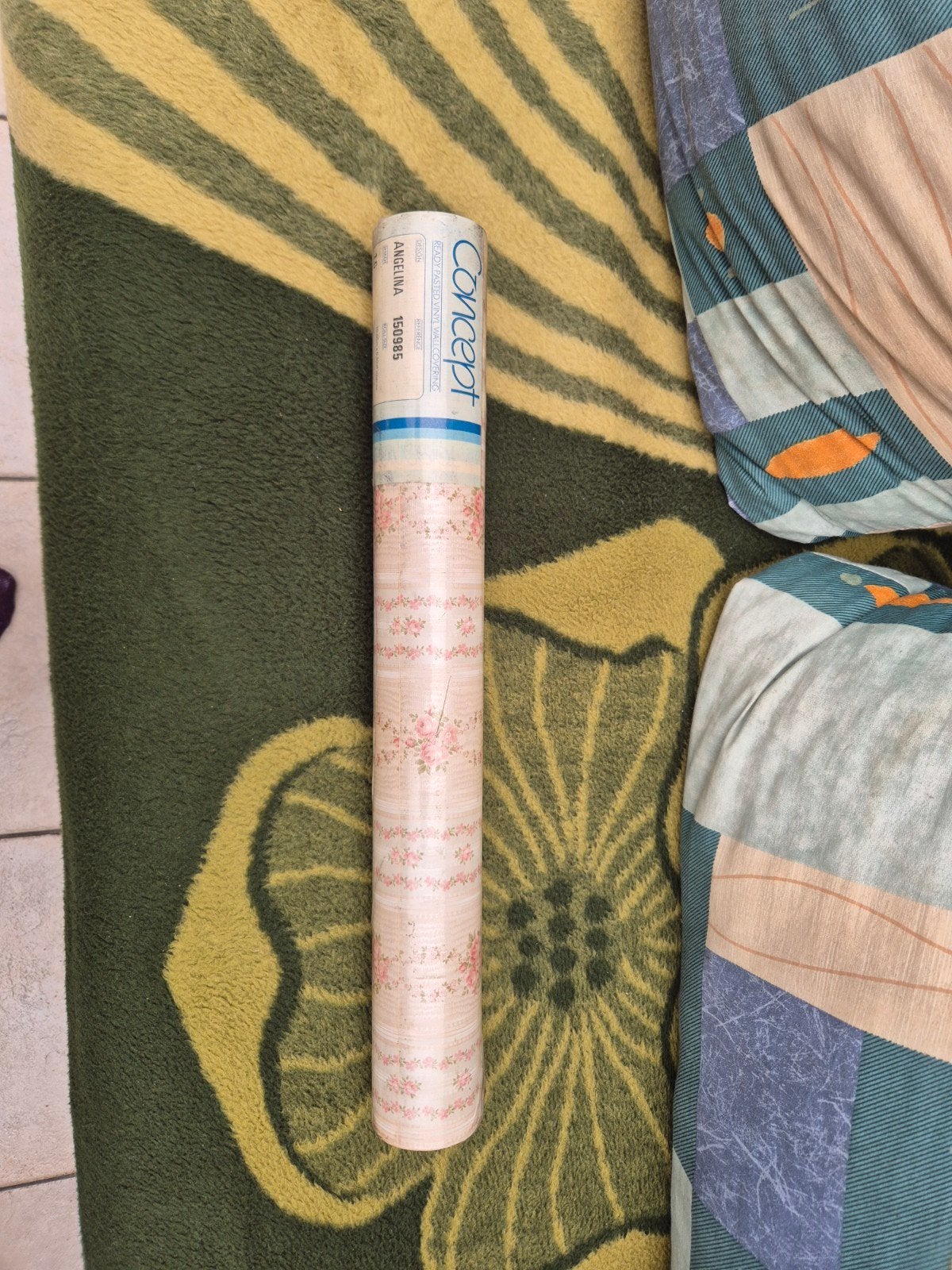 Een rol retro bloemmotief behangpapier, Ophalen of Verzenden