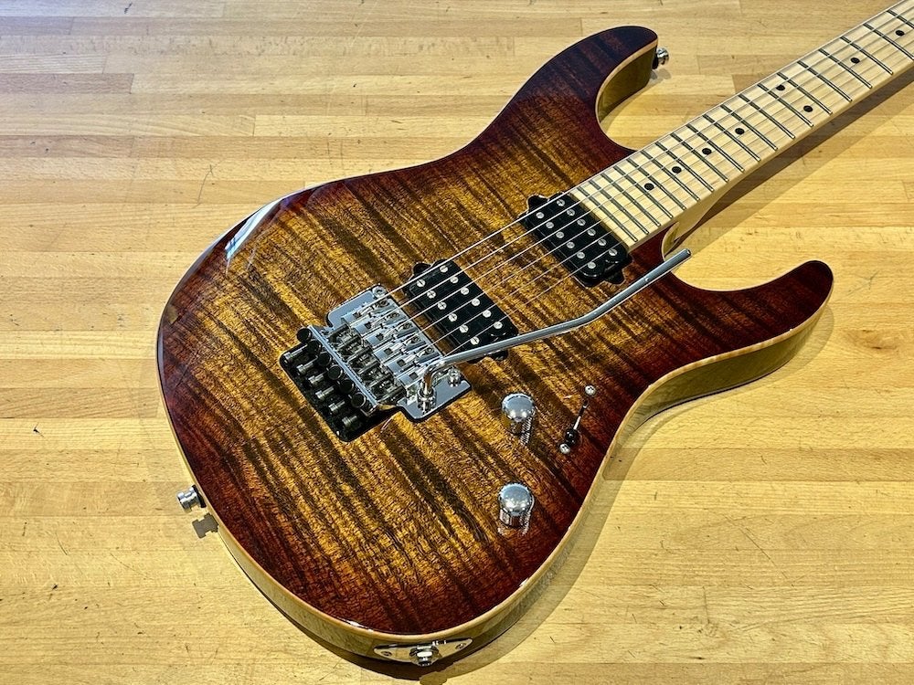 Suhr 2013 Pro Series M6 Bengal Burst + Case, Overige merken, Ophalen of Verzenden, Zo goed als nieuw, Burg. Philipslaan 108/110, 3680 Maaseik
