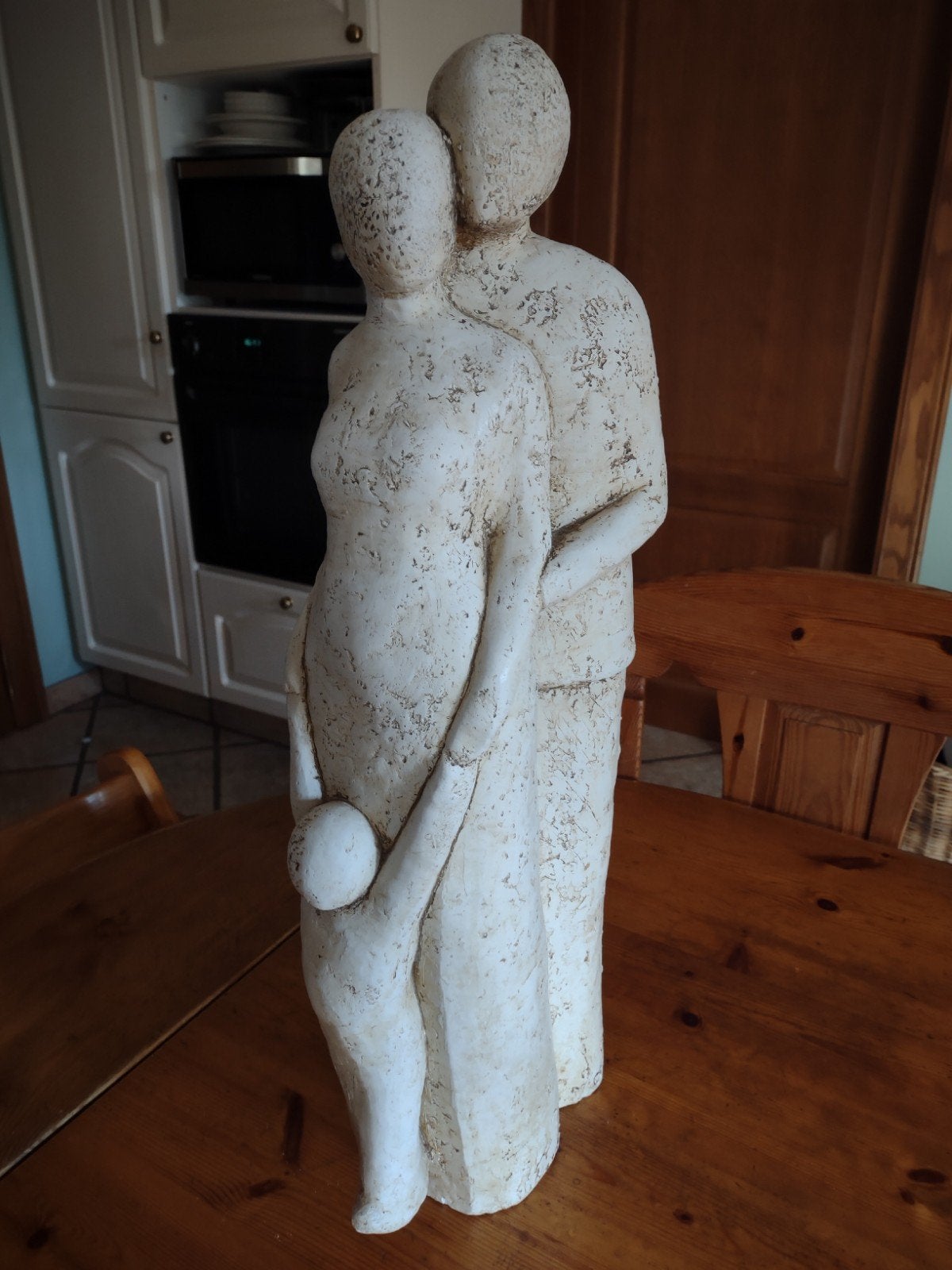 Abstracte sculptuur familie met kind, wit, steenDeze prachti, Maison & Meubles, Enlèvement ou Envoi, Blanc