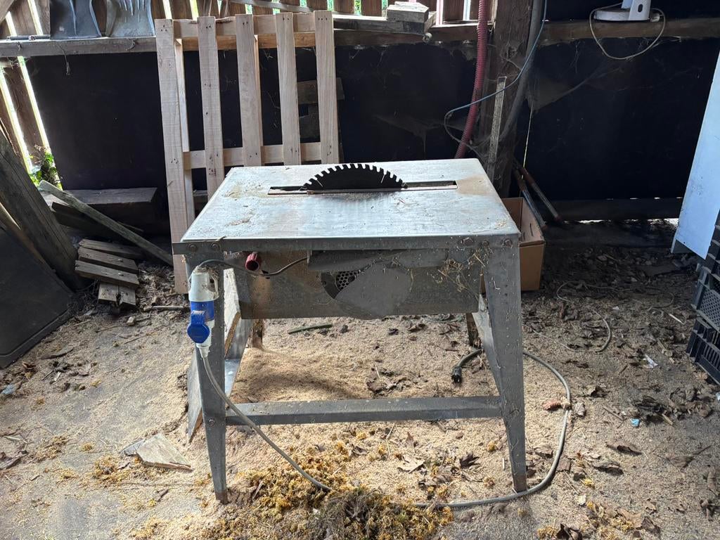 Zaagtafel, Ophalen, Zo goed als nieuw