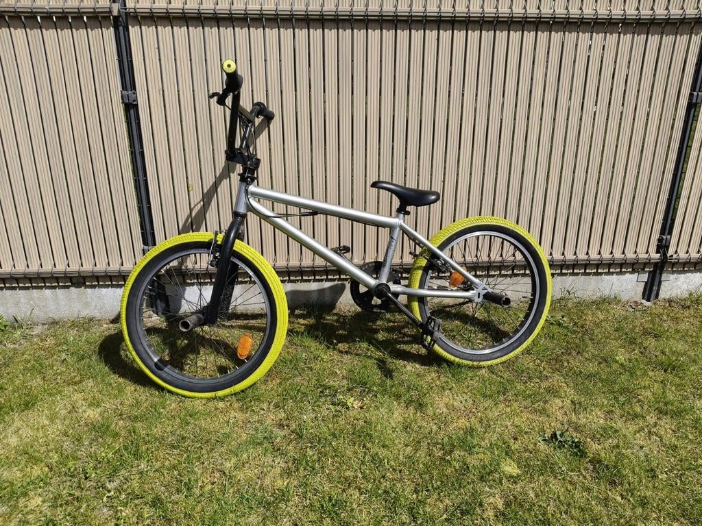 Btwin bmx-stuntfiets wipe 520 20 inch, Vélos & Vélomoteurs, Enlèvement, Utilisé, Btwin Decathlon, Repose-pieds