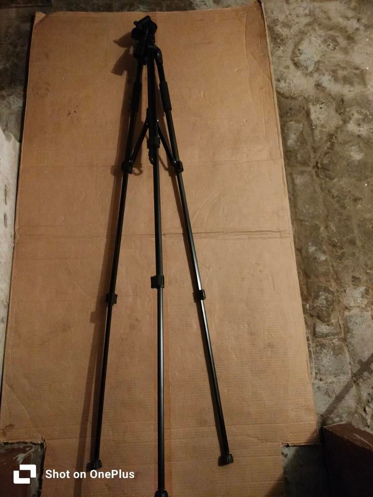 Tripod, Enlèvement