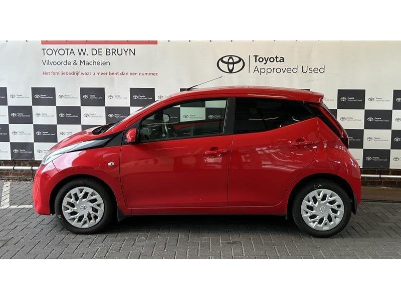 Toyota Aygo x-play2, Auto's, Bluetooth, https://public.car-pass.be/vhr/4eddb038-a526-45b3-9682-78815ba6d69e, 72 pk, Bedrijf